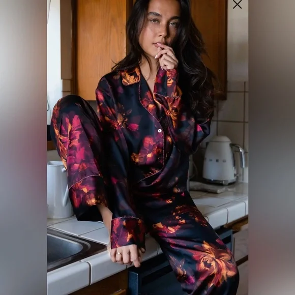 NWT Midnight Bakery Dylan Floral Print Satin Pajamas - Picture 4 of 10